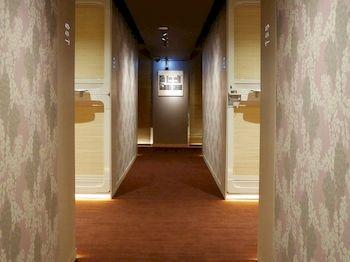 Hotel kapsul Ginza Bay