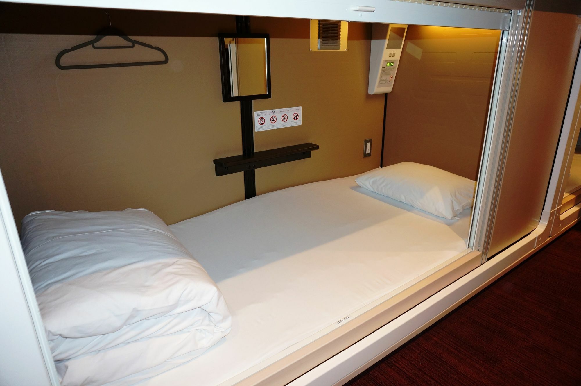 Ginza Bay Hotel kapsul Tokyo